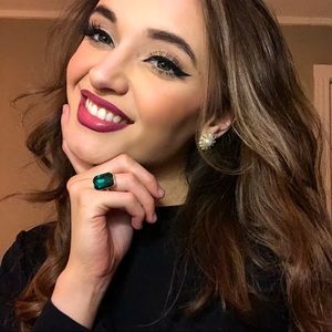 Meet your Posher, Haley